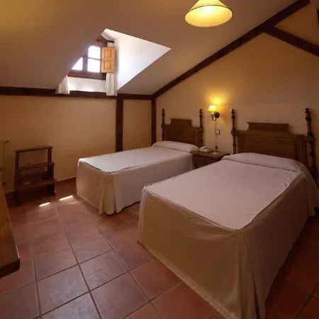 Hotel Cancelas 3*
